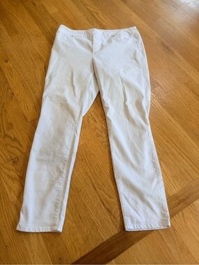 Ladies Size 14 "Tribal Jeans" White Straight-Leg Jegging Jeans GUC
